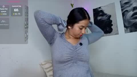 thepeach_ online show from June 2026 07:01:02 PM
