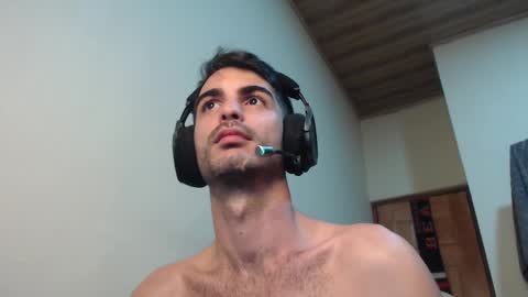 Santiago Enrique online show from February 2025 05:45:02 AM