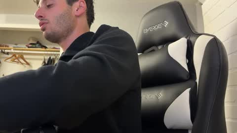 Snapshot of therealdylansdick chatting on September 2025 02:50:02 AM therealdylansdick online show from September 2025 02:50:02 AM