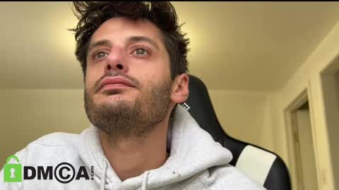 Snapshot of therealdylansdick chatting on November 2025 08:31:01 PM therealdylansdick online show from November 2025 08:31:01 PM