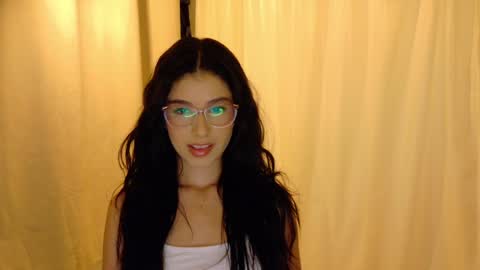 Snapshot of therose_mar chatting on September 2025 01:06:02 AM Mar online show from September 2025 01:06:02 AM