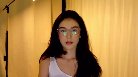 Snapshot of therose_mar chatting on September 2025 11:59:02 PM Mar online show from September 2025 11:59:02 PM