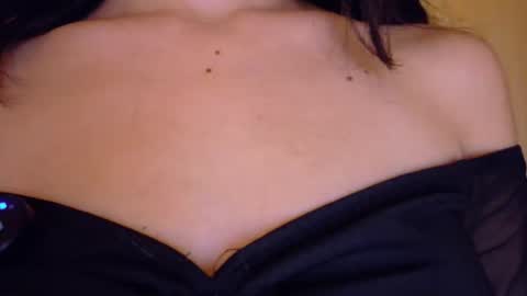 Snapshot of therose_mar chatting on November 2025 11:15:01 PM Mar online show from November 2025 11:15:01 PM