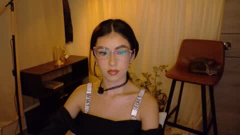 Snapshot of therose_mar chatting on November 2025 10:52:01 PM Mar online show from November 2025 10:52:01 PM