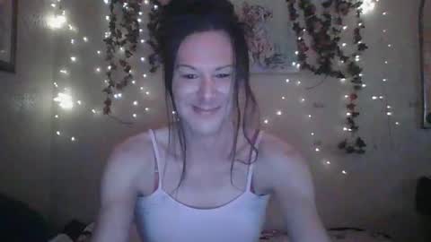 Snapshot of thesillymillie chatting on December 2024 04:14:02 AM sillymillie0 online show from December 2024 04:14:02 AM