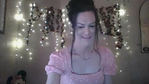 Snapshot of thesillymillie chatting on March 2025 10:04:02 PM sillymillie0 online show from March 2025 10:04:02 PM