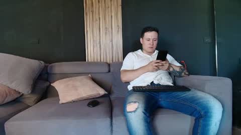 thestraightroom online show from April 2026 06:49:01 PM