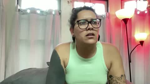 Snapshot of thethiccilakeshow chatting on October 2025 01:36:02 AM thethiccilakeshow online show from October 2025 01:36:02 AM