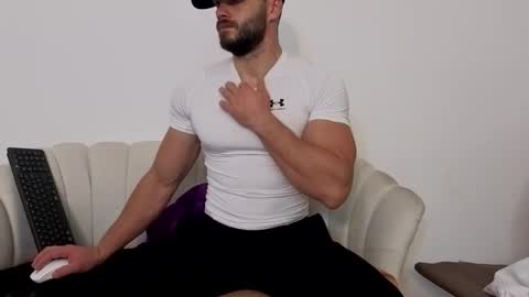 Snapshot of thetopalex chatting on November 2025 03:38:01 AM TheTopAlex online show from November 2025 03:38:01 AM