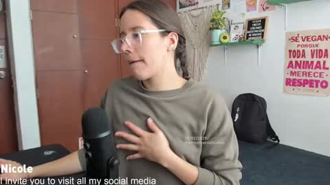 Snapshot of thetropicalseduction chatting on February 2025 07:52:01 PM Nicole online show from February 2025 07:52:01 PM