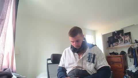 Snapshot of theufcfan_8181 chatting on April 2026 10:07:02 PM troy online show from April 2026 10:07:02 PM