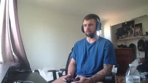 Snapshot of theufcfan_8181 chatting on April 2026 08:57:02 PM troy online show from April 2026 08:57:02 PM