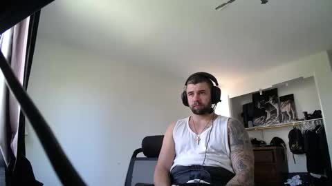 Snapshot of theufcfan_8181 chatting on May 2026 05:54:02 PM troy online show from May 2026 05:54:02 PM