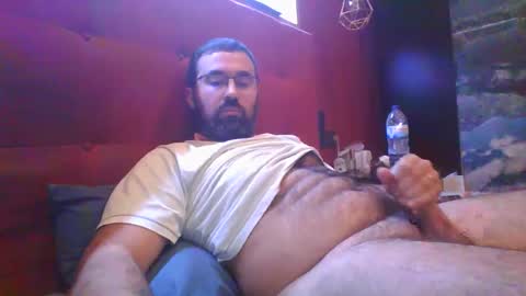 Snapshot of theviper1990 chatting on December 2024 11:06:02 PM Carlos1990 online show from December 2024 11:06:02 PM