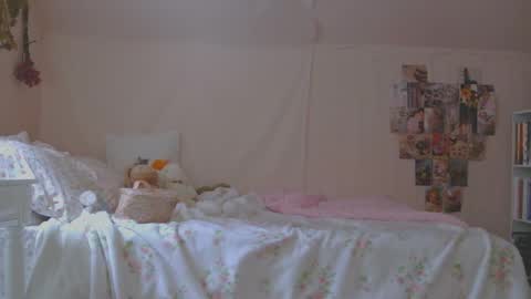 Snapshot of theyalllikecarmen chatting on February 2025 08:00:01 PM Carmen online show from February 2025 08:00:01 PM