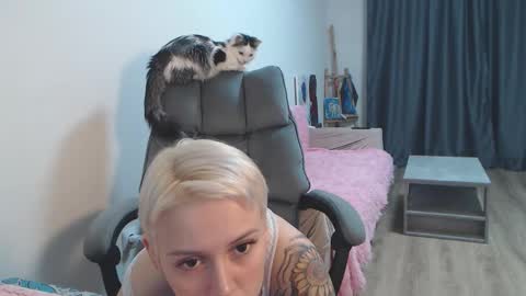 theysaidimcute online show from February 2026 09:24:02 PM