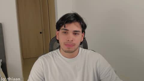 Snapshot of thiaan__ chatting on December 2025 02:42:01 AM thiaan__ online show from December 2025 02:42:01 AM