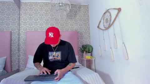 Thiago  online show from April 2026 01:30:01 PM