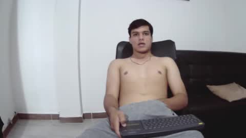 Snapshot of thiago__diaz chatting on February 2025 08:45:02 PM Thiago Diaz online show from February 2025 08:45:02 PM