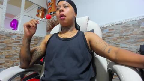 Snapshot of thiago_box chatting on November 2025 03:34:01 PM Thiago online show from November 2025 03:34:01 PM