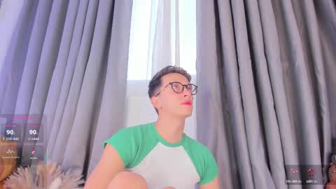 SanThiago online show from September 2025 09:38:02 PM