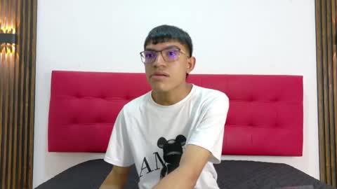 thiago_m17 online show from May 2026 11:40:01 AM