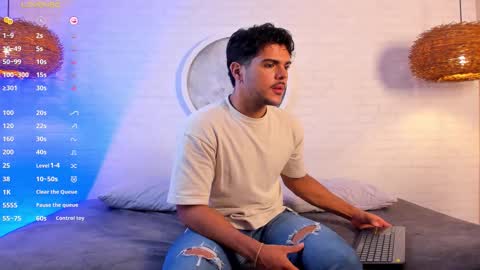 Thiago online show from September 2025 11:11:01 AM