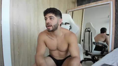 Snapshot of thiago_moretti chatting on July 2026 11:07:02 PM THIAGO online show from July 2026 11:07:02 PM