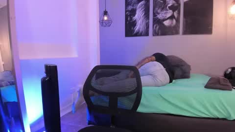 Snapshot of thiago_nowak2 chatting on December 2024 10:17:02 AM Thiago online show from December 2024 10:17:02 AM