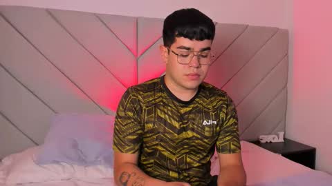 thiago_occonor online show from November 2025 02:12:01 AM