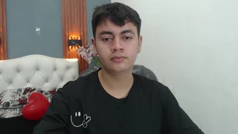 thiago_saenzz online show from March 2026 05:37:02 PM