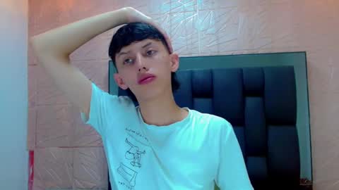 Snapshot of thiago_twink38 chatting on November 2025 11:48:02 PM thiago_twink38 online show from November 2025 11:48:02 PM