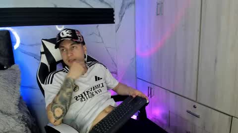 thiagoferrerohot online show from April 2026 05:13:02 PM