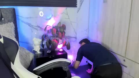 thiagoferrerohot online show from April 2026 11:59:01 AM