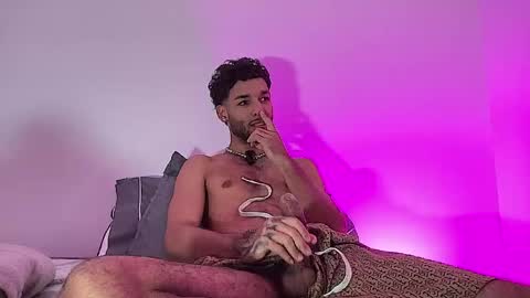ThiagoFerreti online show from June 2026 12:27:01 AM