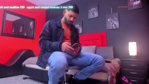 Thia Gomez online show from November 2025 12:13:01 PM