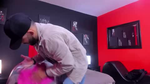 Thia Gomez online show from November 2025 12:15:02 PM