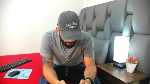 Thia Gomez online show from April 2026 07:04:02 PM