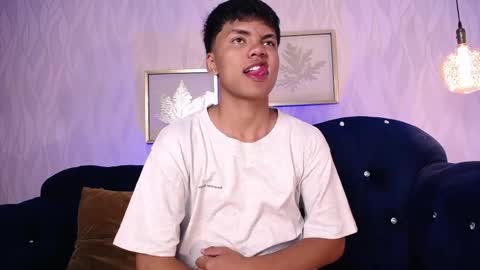 Thiago online show from April 2026 06:45:01 PM