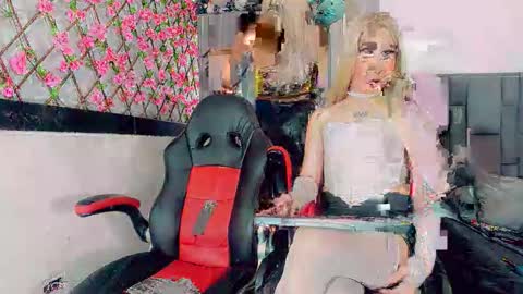 Snapshot of thiara_veky chatting on December 2025 07:19:02 PM Thiara online show from December 2025 07:19:02 PM