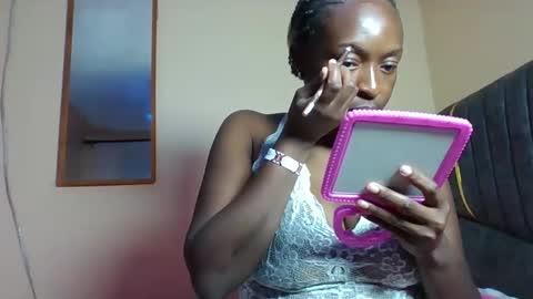 thick_booby83 online show from April 2026 08:25:02 PM