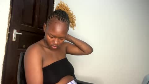 Snapshot of thick_jojo chatting on February 2025 01:41:02 AM Call me Taliee online show from February 2025 01:41:02 AM