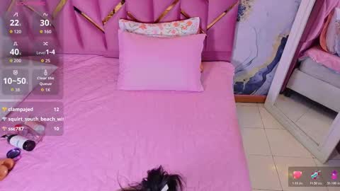 Snapshot of thickbrunnett chatting on November 2025 02:58:01 AM SOFIA online show from November 2025 02:58:01 AM