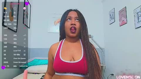 Snapshot of thickeebonyy chatting on March 2025 12:31:01 AM thickeebonyy online show from March 2025 12:31:01 AM