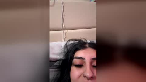 Thickerthanyobitch online show from December 2025 03:08:02 PM