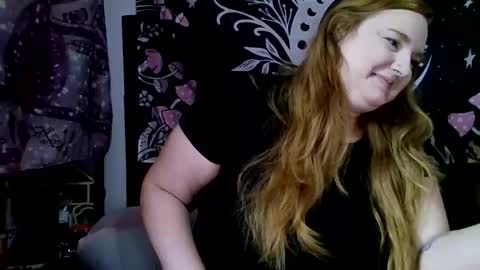 Snapshot of thickgingergoddess chatting on November 2025 07:01:02 PM Ariel online show from November 2025 07:01:02 PM