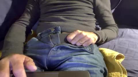 Snapshot of thickrum chatting on November 2025 08:36:02 PM Thickru online show from November 2025 08:36:02 PM