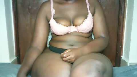 Snapshot of thickybabe_05 chatting on January 2025 05:37:02 AM thickybabe_05 online show from January 2025 05:37:02 AM