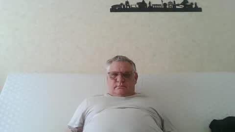 Snapshot of thierrysymp chatting on May 2026 08:40:02 AM Thierrysymp online show from May 2026 08:40:02 AM