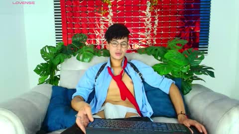 Thiago Saenzz online show from February 2026 03:13:02 PM